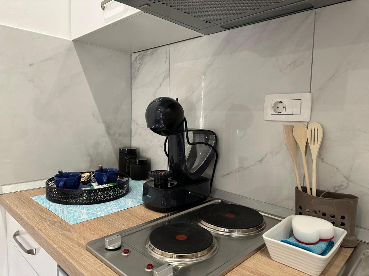 Studio Apartment Fiorello I Rijeka Exteriör bild