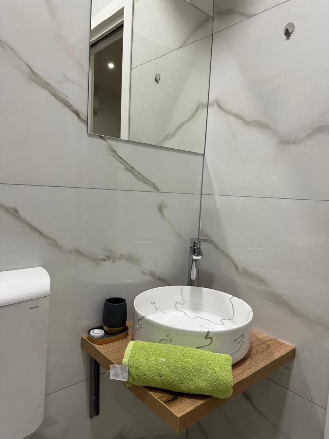 Studio Apartment Fiorello I Rijeka Exteriör bild